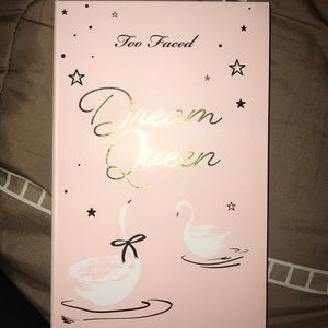 Too Faced: Dream Queen